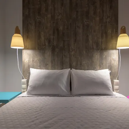 Alley 7, Old Town Gasthuis 3*