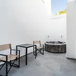 Πανσιόν Alley 7, Old Town Rhodes City